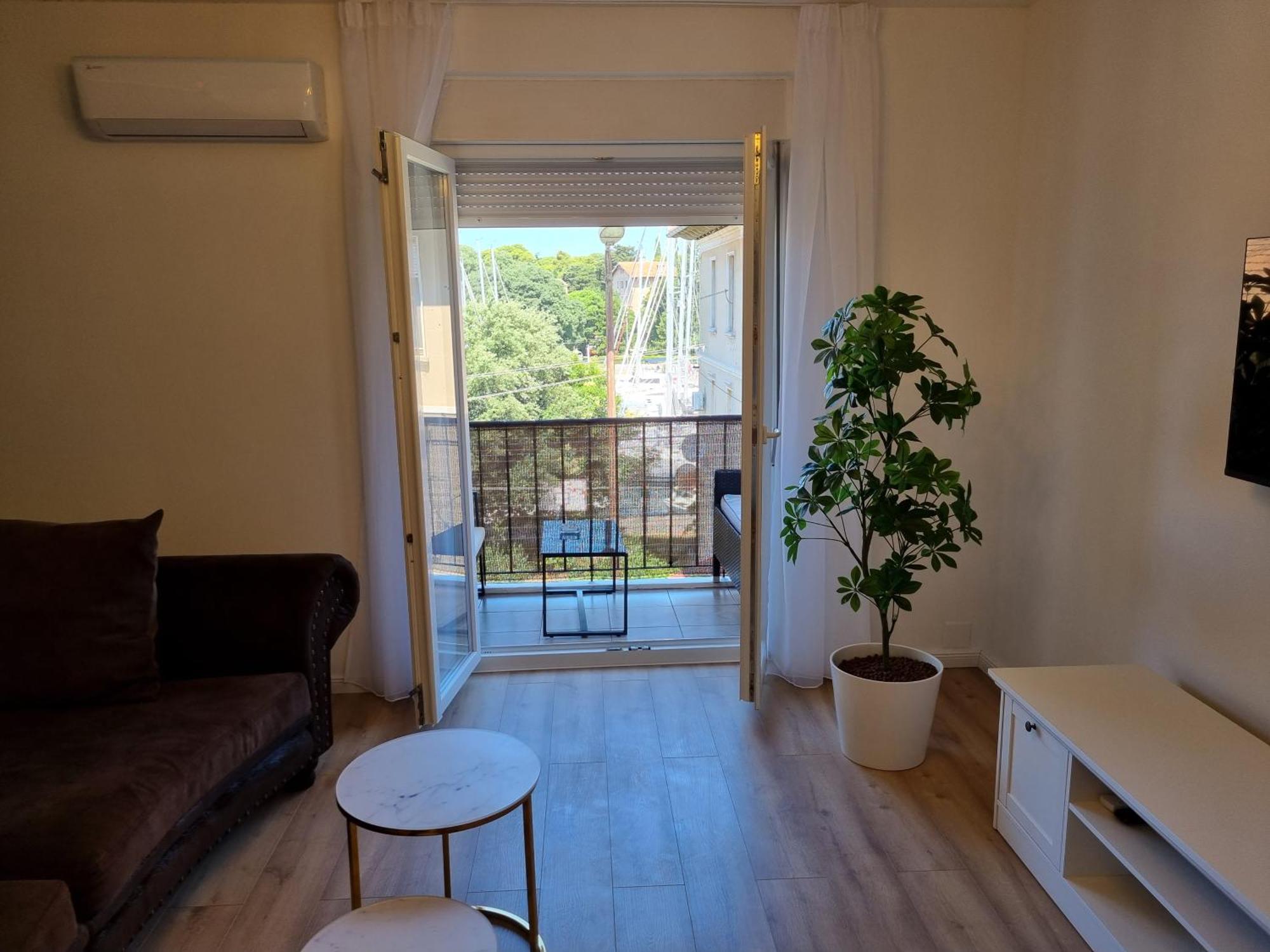 Apartment With View On City Marine Zadar Dış mekan fotoğraf